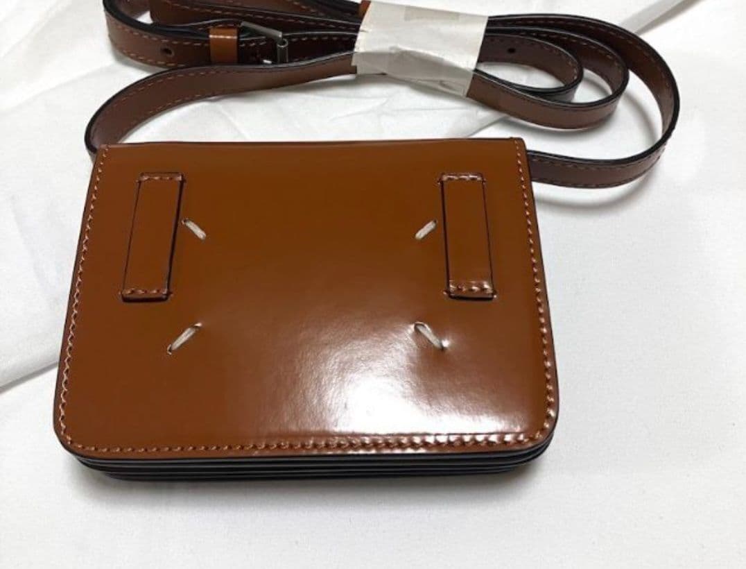 ブラウン ショルダーバッグ