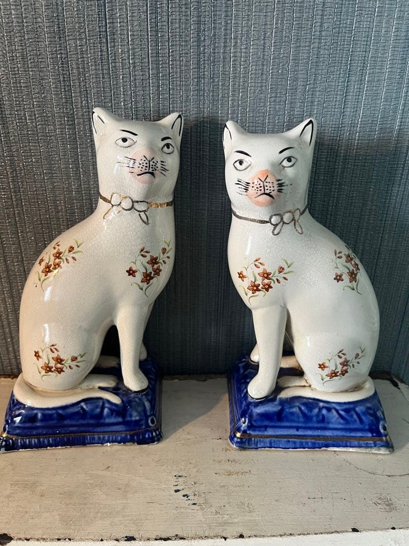 Kotさまアンティーク　スタッフォードシャーキャットペアイギリスフランスお値引！