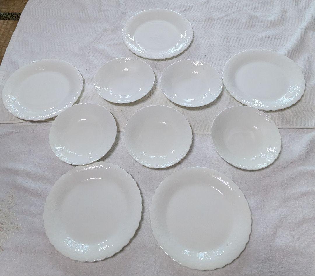 ナルミボーンチャイナミルキーホワイト洋食器&ティカップ&ソーサー37点