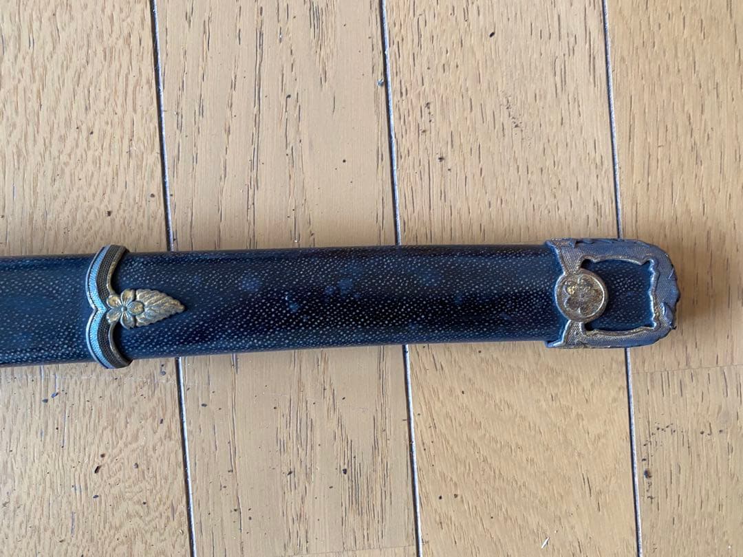 か*る様 軍刀(刀身なし)2本と刀掛け、矢筒(矢3本