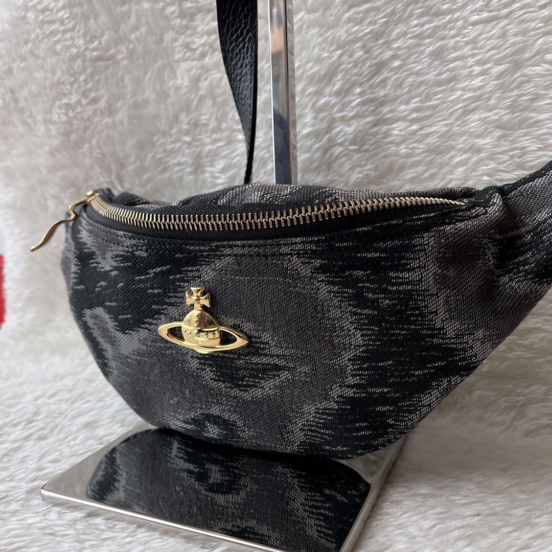 ヴィヴィアンウエストウッド　ウエストポーチ　ショルダーバッグ　金オーブ