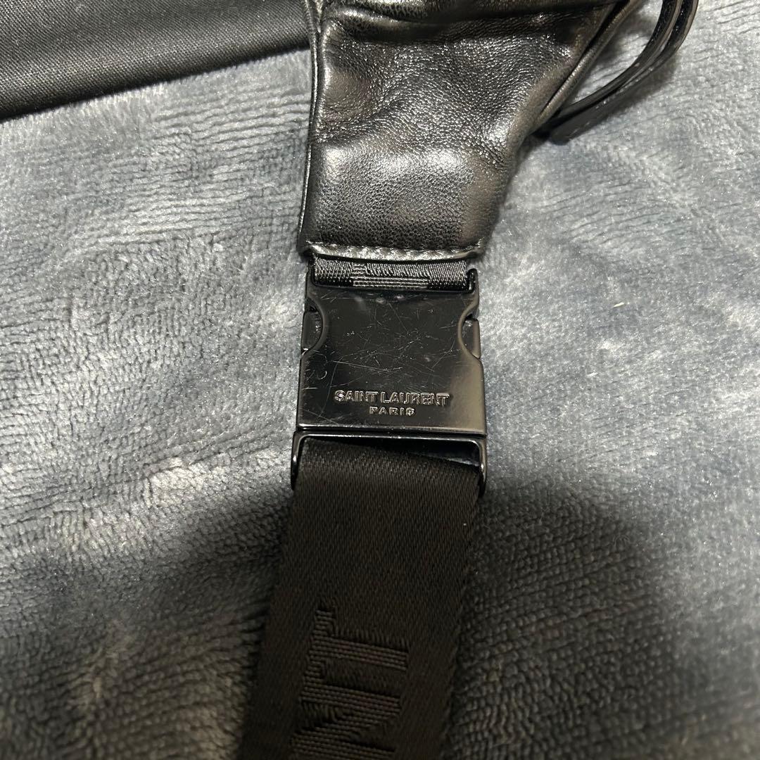 SAINT LAURENT ブラック ボディバッグ
