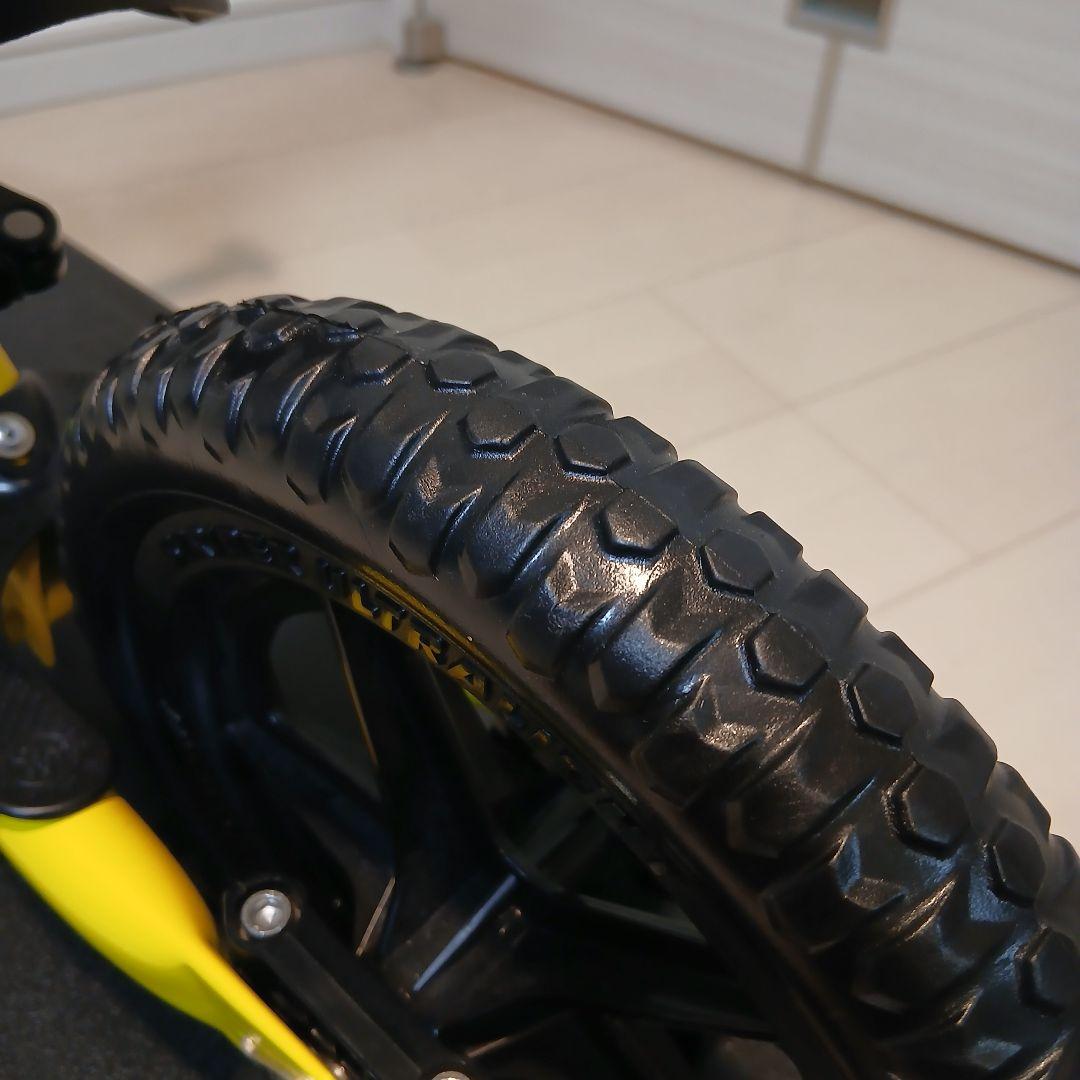 ストライダー イエロー バランスバイク【ロッキングベース付き