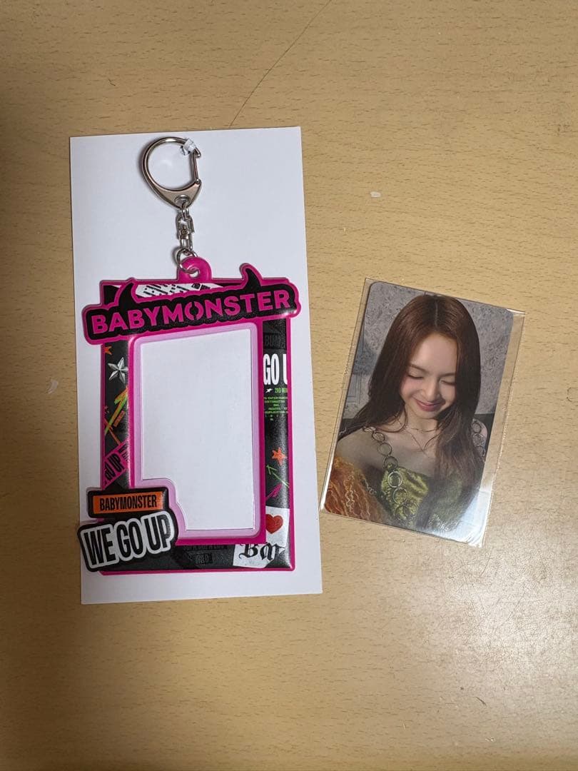 ベビモン トレカケース(WE GO UP) チキタトレカ付 - メルカリ