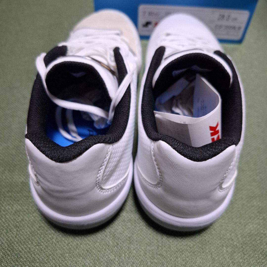 未使用 28.0cm ホワイトスパイク