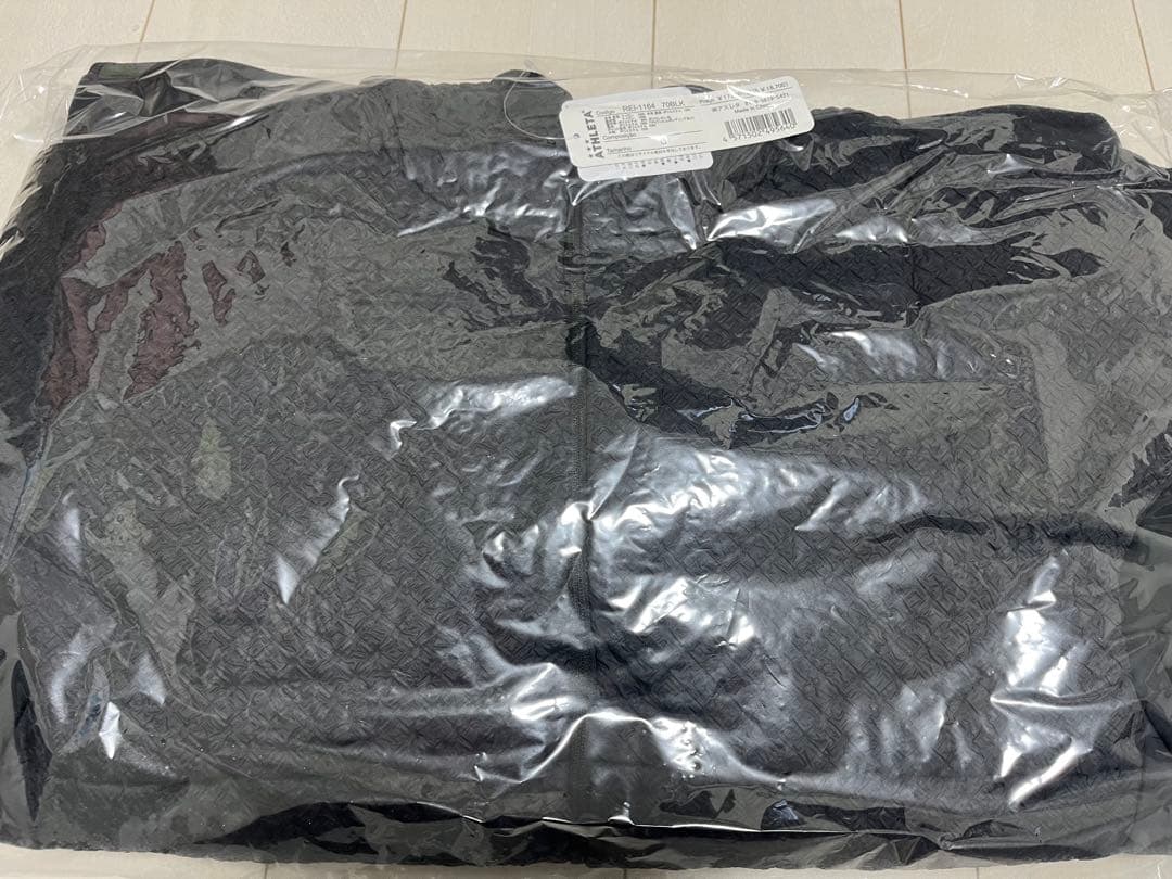 【値下げ中】ATHLETA中綿3DエンボスBlack O Rei