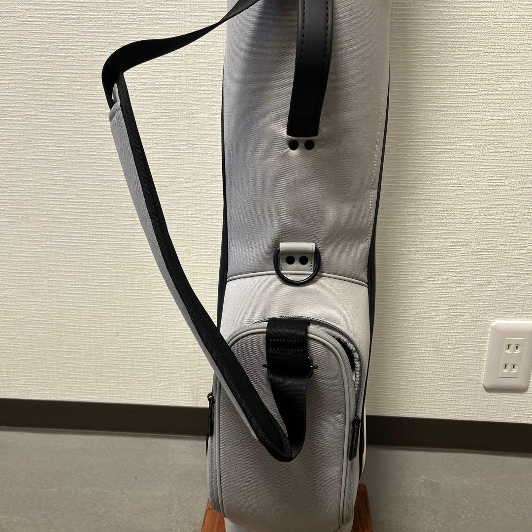 美品 未使用 タイトリスト 細身 キャディバッグ グレー フード付き直立型