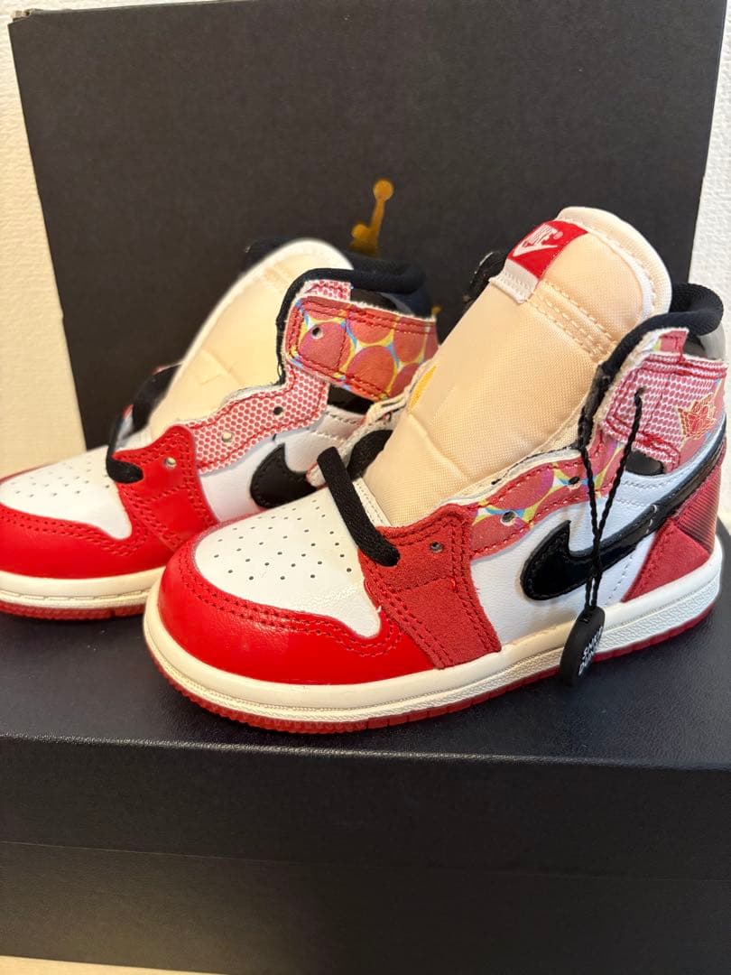 新品未使用ジョーダン1 スパイダーマン 13センチ　値下げしました！！