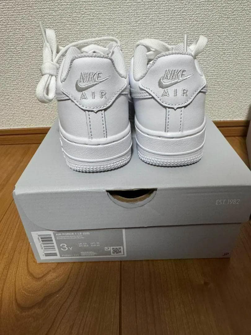 新品未使用 22cm NIKE AIR FORCE 1 LE GS ホワイト