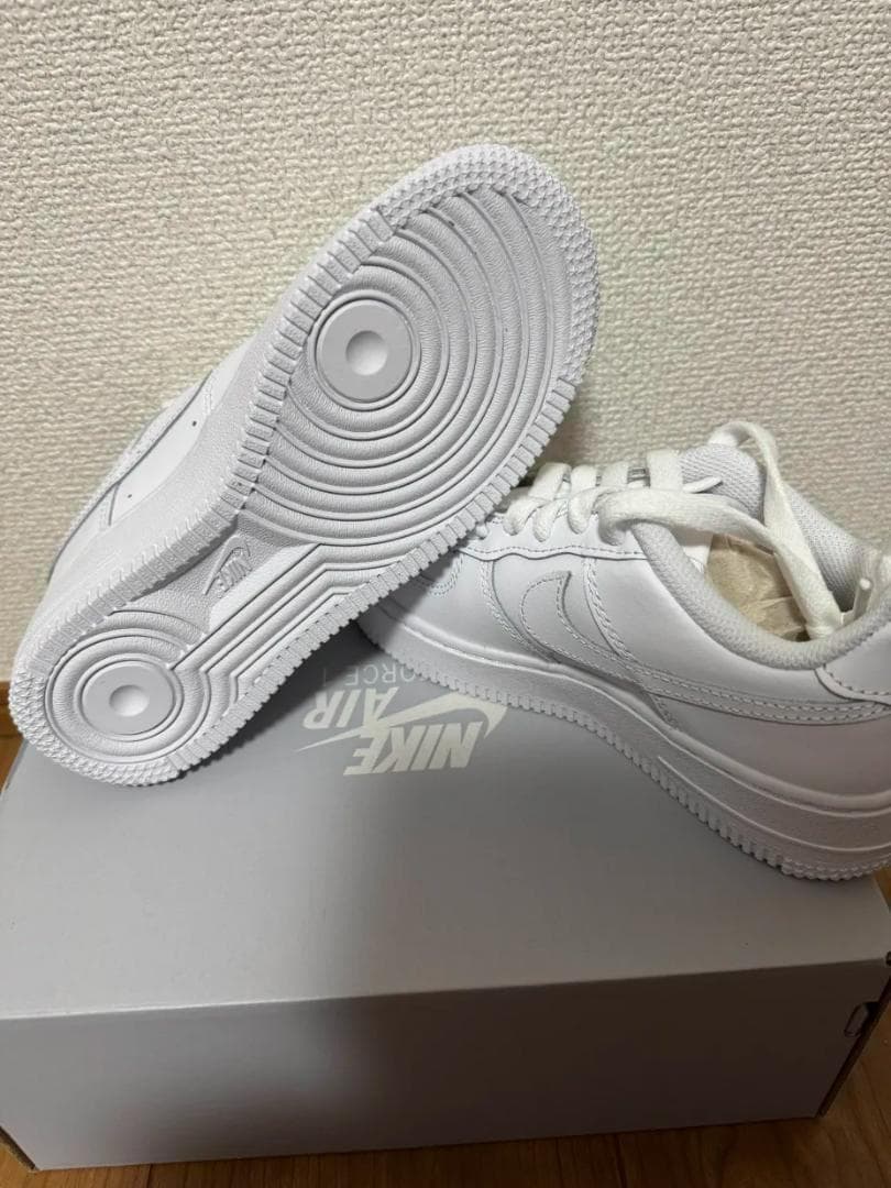 新品未使用 22cm NIKE AIR FORCE 1 LE GS ホワイト