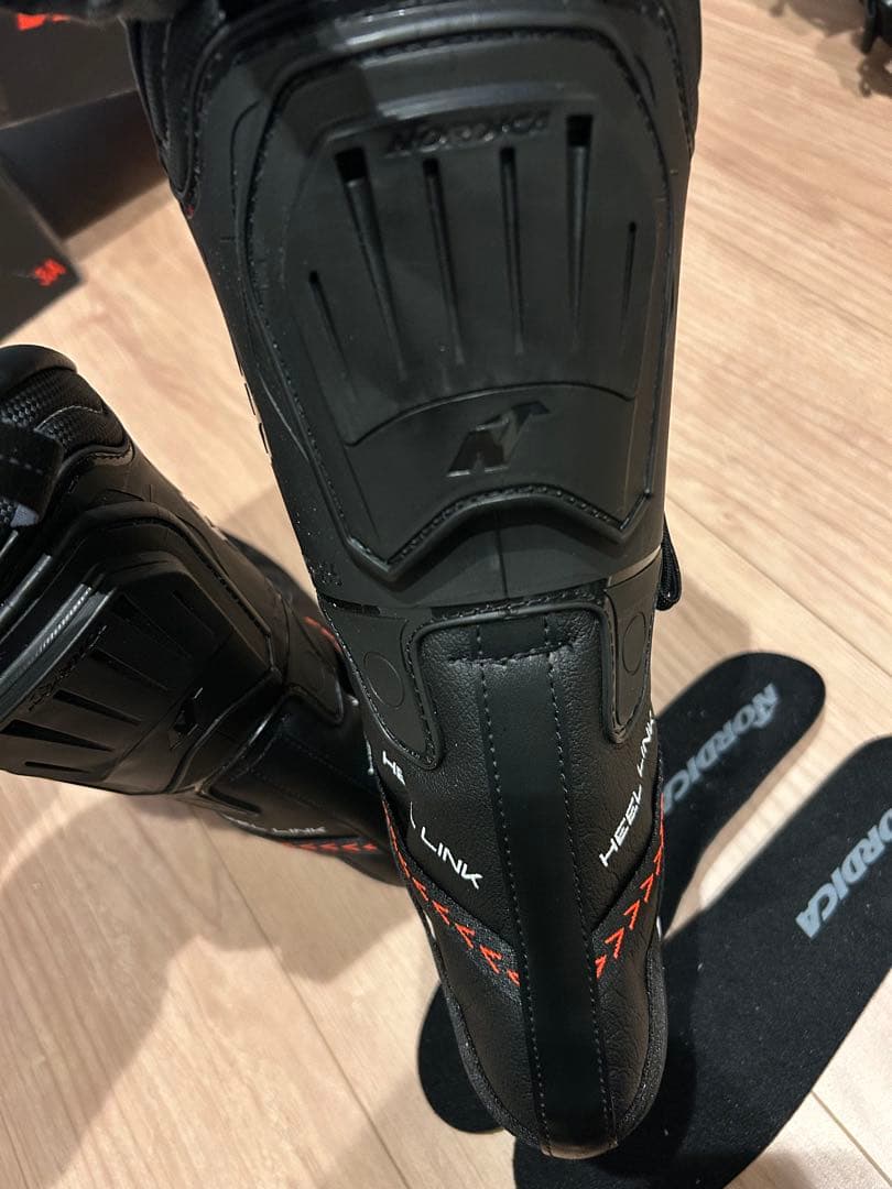 新品　Nordica Dobermann スキー ブーツ インナーのみ