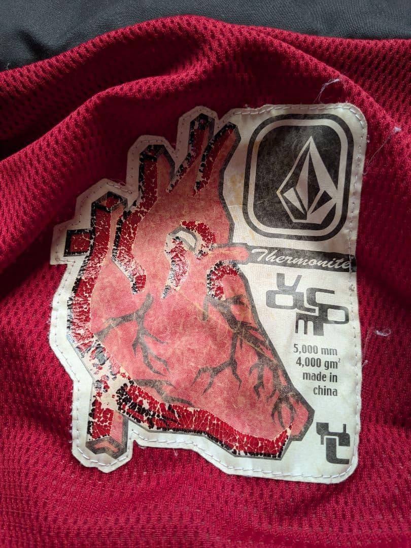 ボルコムARMORED PUFF JACKETアーマードパフジャケット ダウン