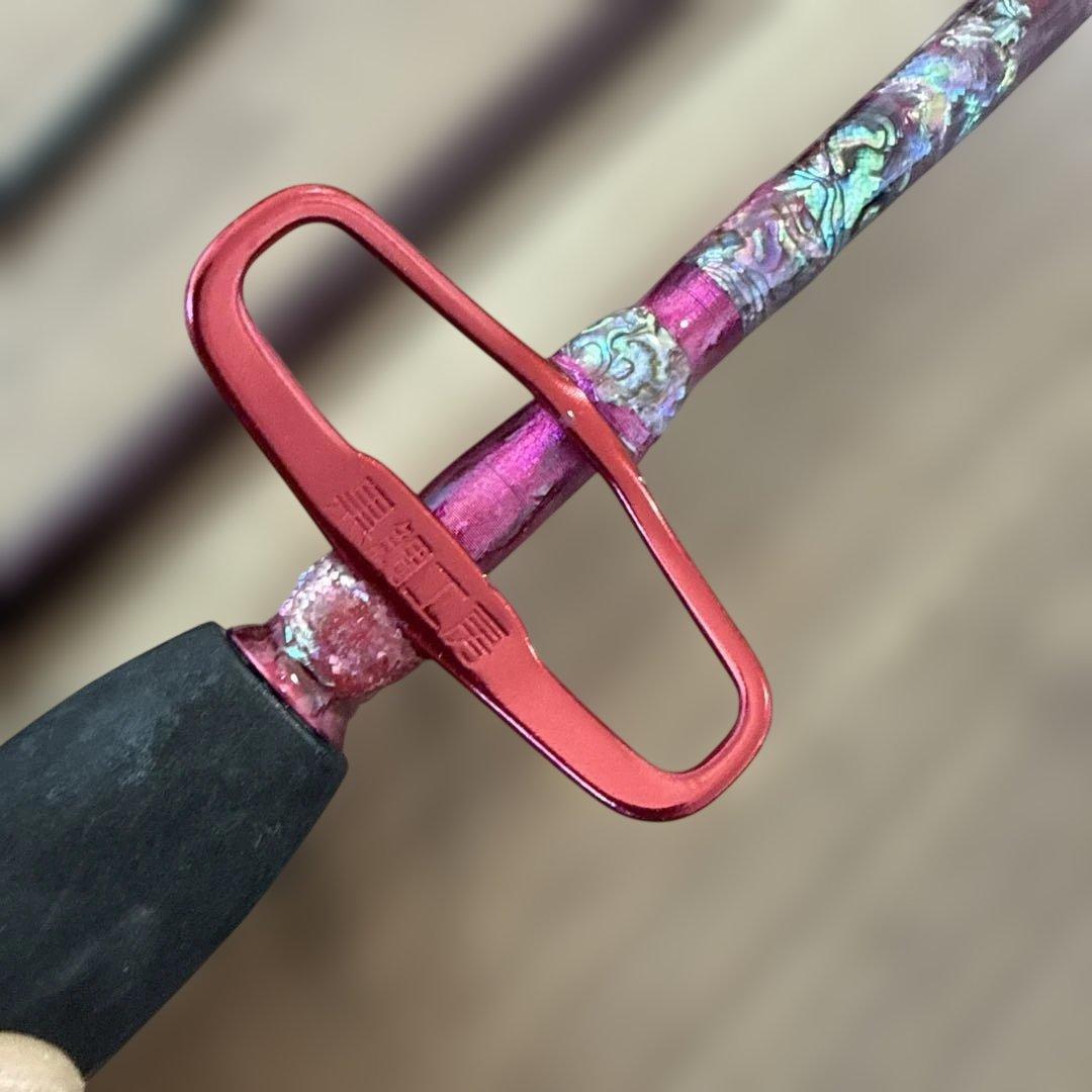 硬調紅月　ヘラ竿をヘチ竿に改造した竿となります　2.6m