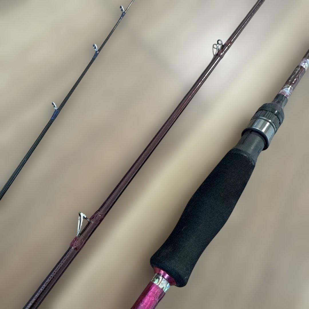 硬調紅月　ヘラ竿をヘチ竿に改造した竿となります　2.6m
