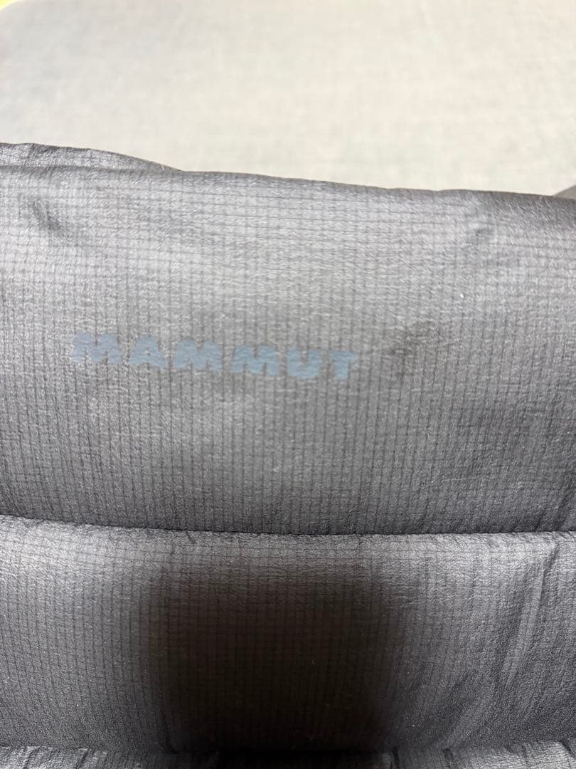 MAMMUT ブラック ダウンジャケット