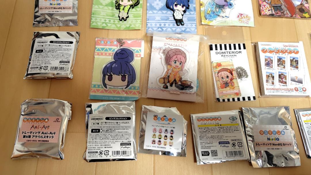 ③お買い得【ゆるキャン△】トート　アクスタ　ステッカー　キーホルダー　缶バッジ等