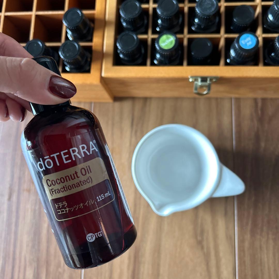 ドテラ　エッセンシャルオイル木箱付き2ケース