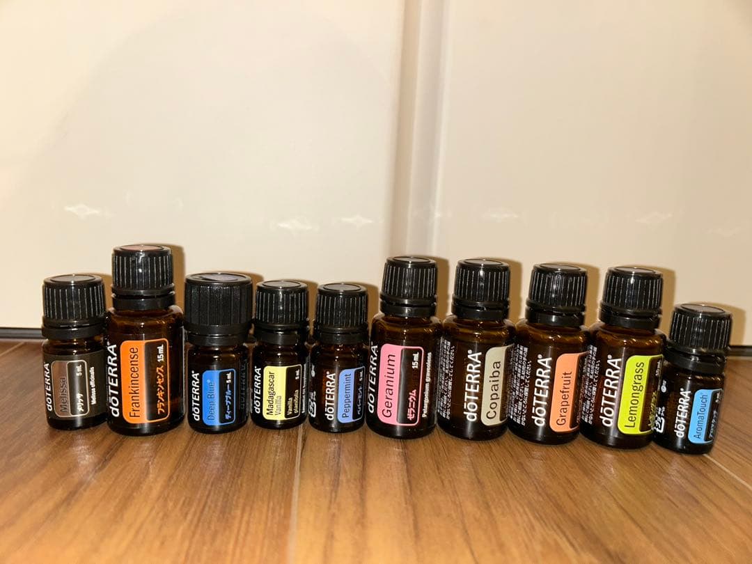 ドテラ　エッセンシャルオイル木箱付き2ケース