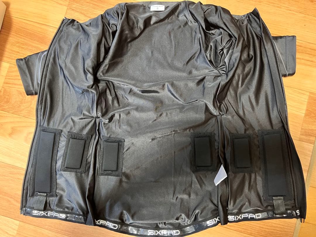 aSAKAWA SIXPADパワースーツトップ正規品　レディースSサイズ