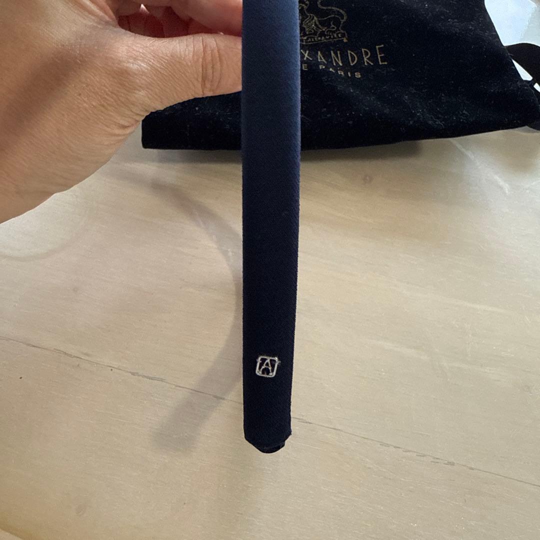 美品　アレクサンドルドゥパリ カチューシャ 10mm ネイビー　ヘアアクセ