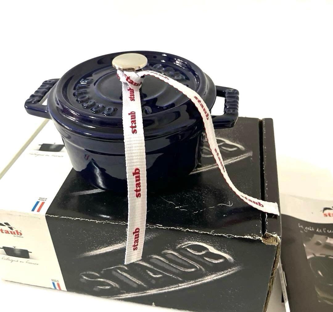 【未使用】staub ストウブ ピコ ココット ラウンド 10cm ブルー STAUB ピコ・ココット ラウンド 10cm | 新着 | plywood(プライウッド)