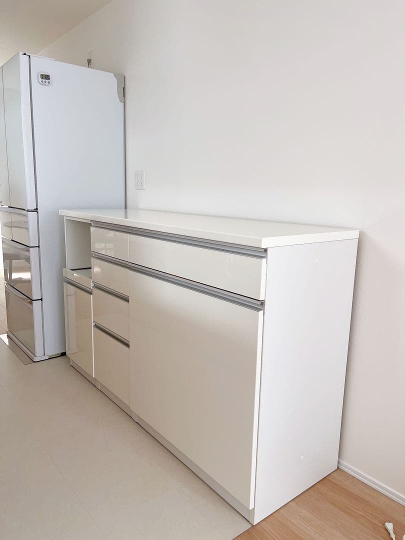 【送料込】新品未使用ニトリシステムキッチン・チェルシー食器棚・キッチンボード