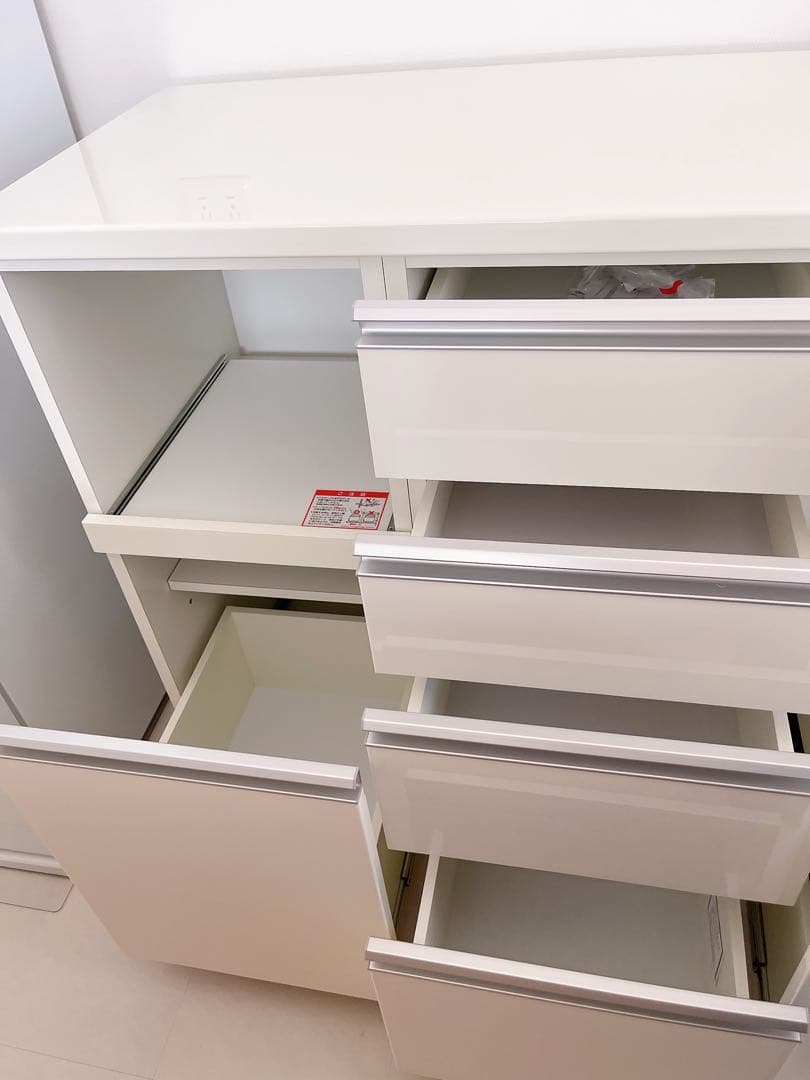 【送料込】新品未使用ニトリシステムキッチン・チェルシー食器棚・キッチンボード