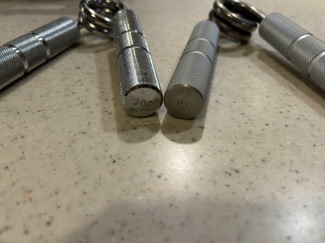 ハンドグリッパー RB330 RB300 Robert Baraban