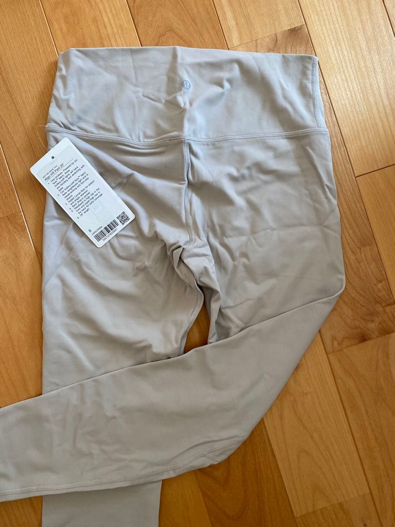 ルルレモン　Align HR Pant 25\" サイズ8 ライトグレー