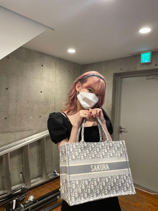 期間限定お値下げ】国内完売商品❗️gucci デニムカチューシャ - メルカリ