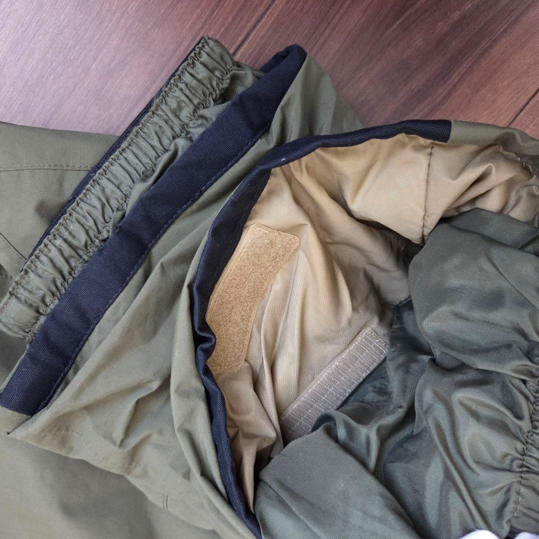 BURTONバートン スノーボードウェア　スキーウェア　キッズМ