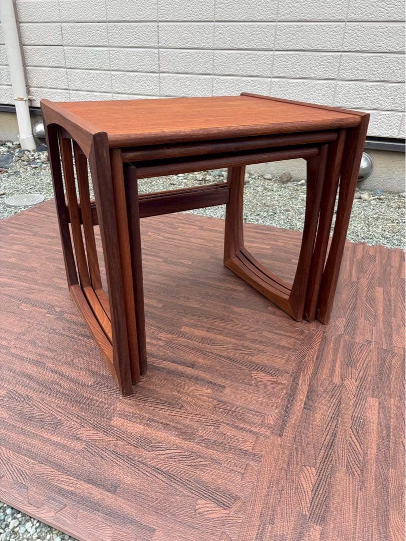 人気！コンパクト　G-Plan 木製ネストテーブル 3点セット ブラウン