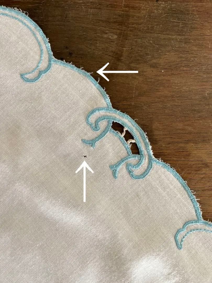 ◆フランスアンティーク｜乙女な手刺繍テーブルクロス、水色花姫レース小さめ正方形