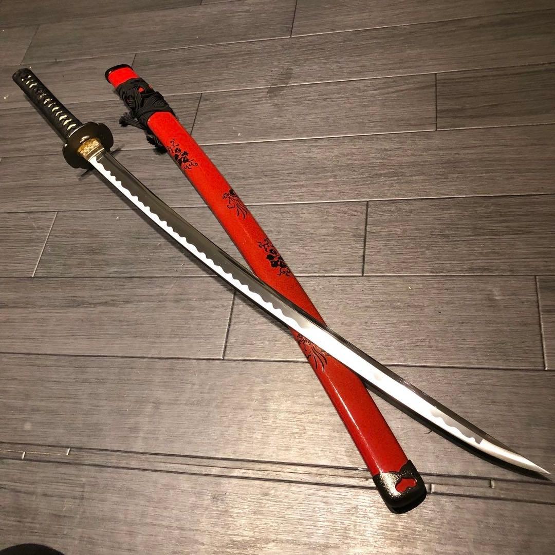 高級模造刀　居合刀　優乱刃紋　朱拵え　合金刀身　紋様入り
