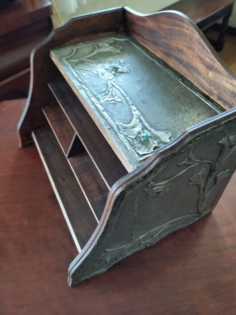 フランスアールヌーボの小棚アンティーク