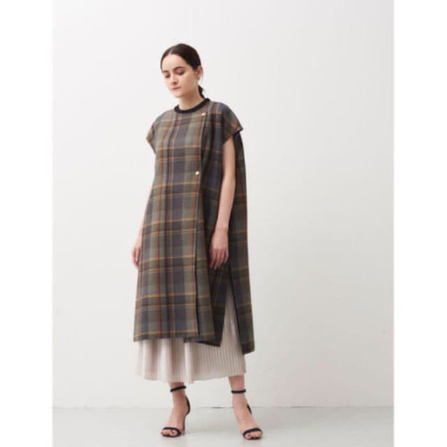 yori　ヨリ　ウールチェックロングジレコート　グリーン　ロングベスト　金ボタン