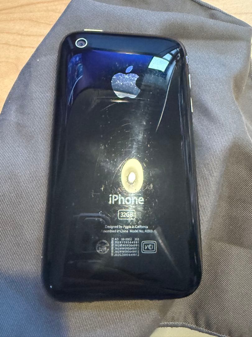 即日発送 美品iPhone 6sシルバー&iPhone 3GS