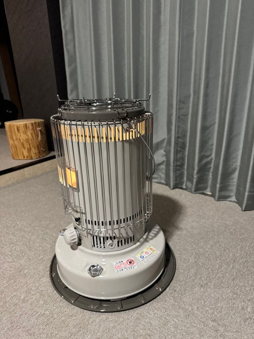 【2023年製】トヨトミ 対流形石油ストーブ KS-67H-W(五徳付き)