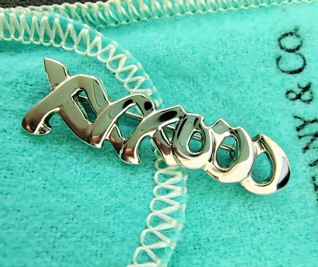 ティファニー 　パロマ・ピカソ　ラブ&キス　ブローチ　シルバー