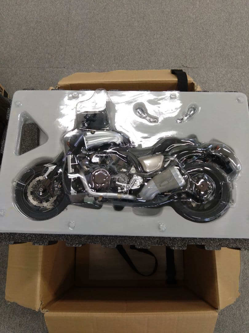 hpi-racing VMAX1700 1:6スケールモデル - メルカリ