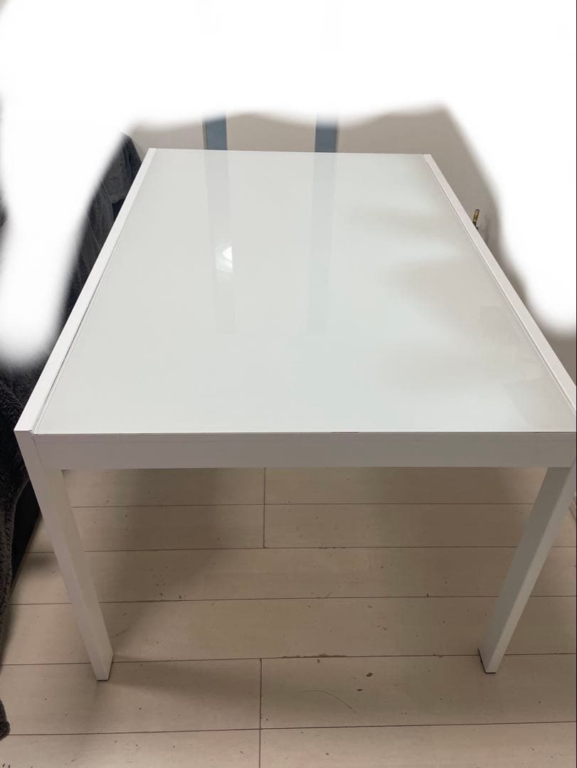 リビングハウスで購入★伸長式　強化ガラスのダイニングテーブル ダイニングテーブル 単品 伸長式 ガラス : FALT Furniture - 通販