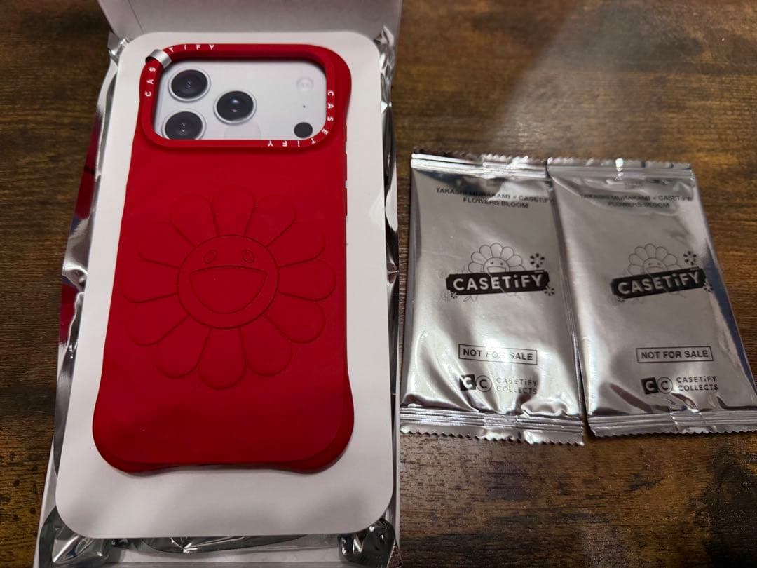 新品/レッド】CASETiFY×村上隆 ウェーブシリコンフラワースマホケース