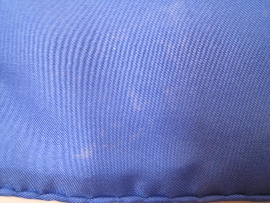 エルメス カレ90 シルクスカーフ 箱付き シミあり スイス購入