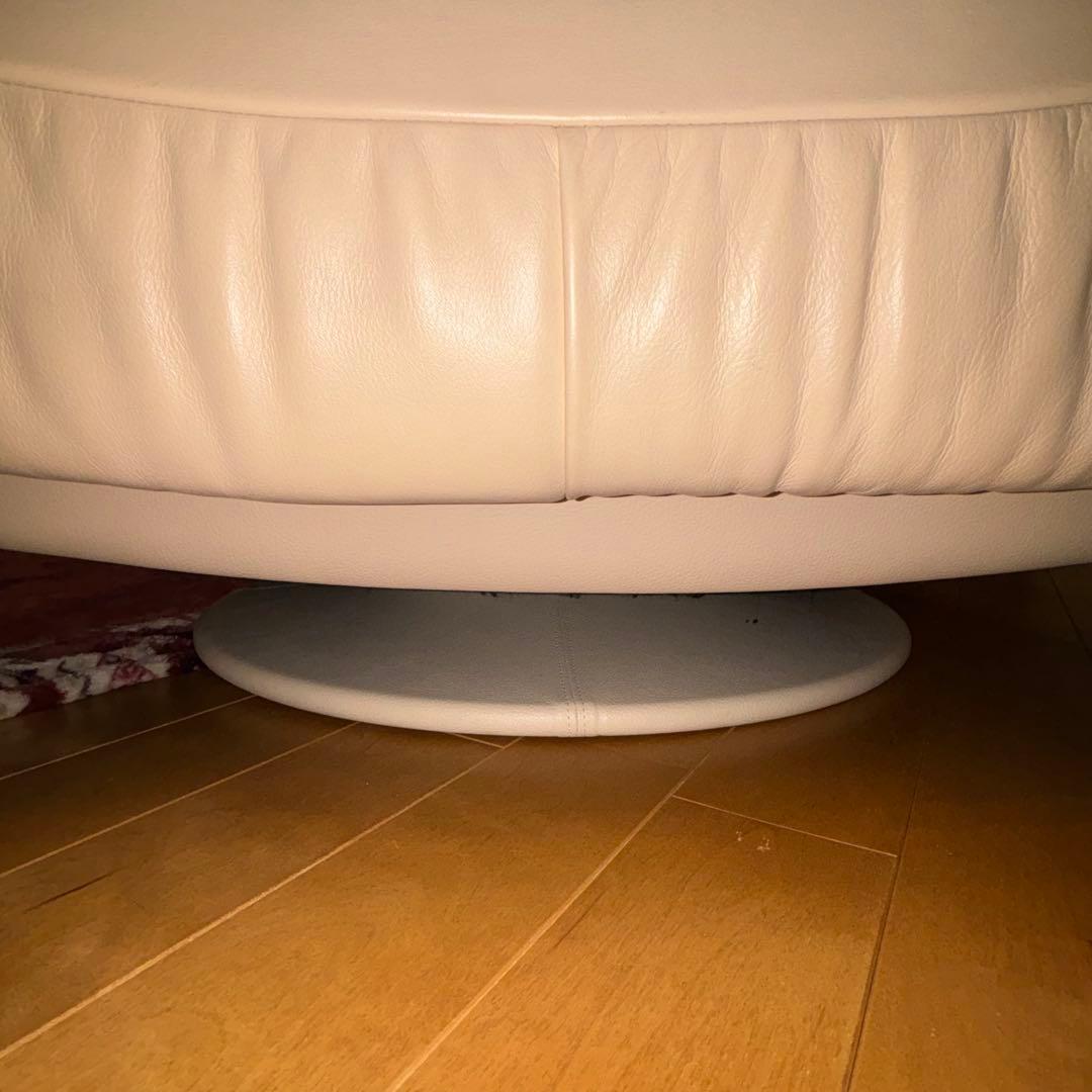 カリモク 本革張回転ソファ ZT4757 M325 肘掛椅子 シングル 回転椅子