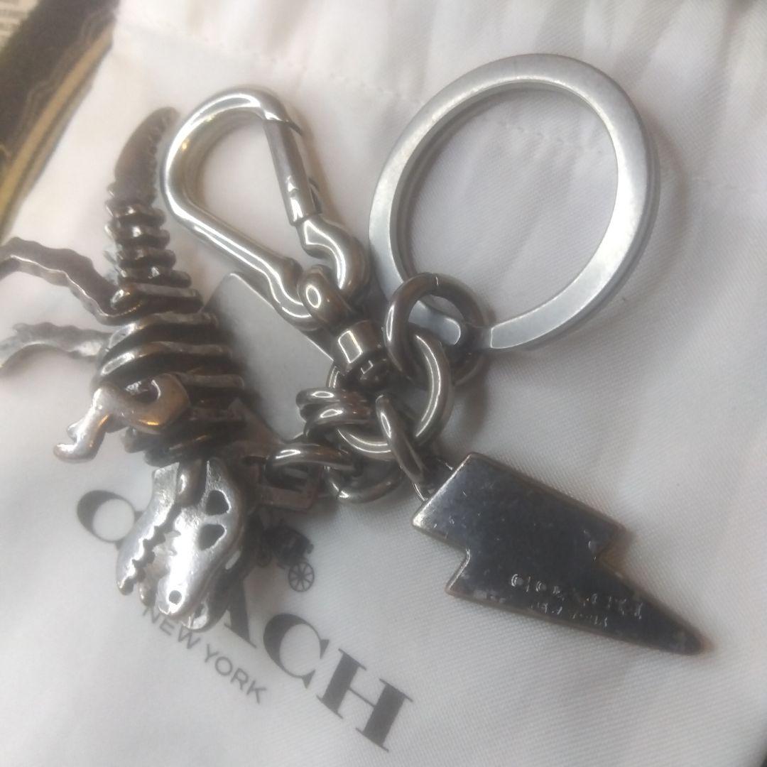 コーチ シルバーメタ レキシー 立体 キーホルダー【美品、希少？】