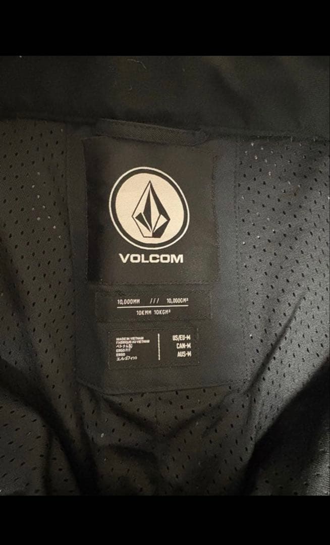 美品　VOLCOM スノーボードウェア 上下セット