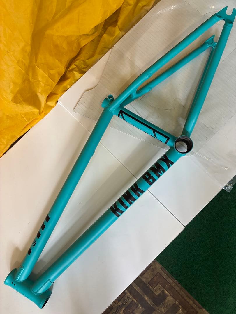 最終特価！軽量BMXフレーム 「KINK BMX 」TITAN Ⅱ