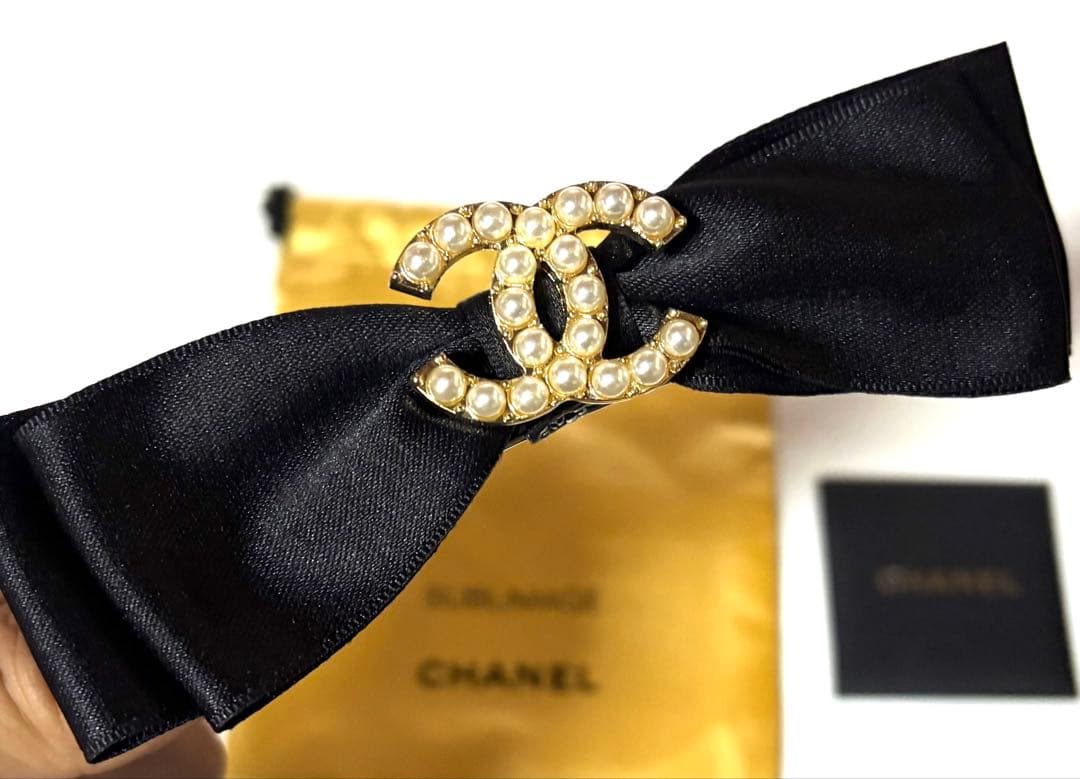 CHANELシャネル☆サテンリボンバレッタ・ココマークビーズ☆巾着ポーチボックス