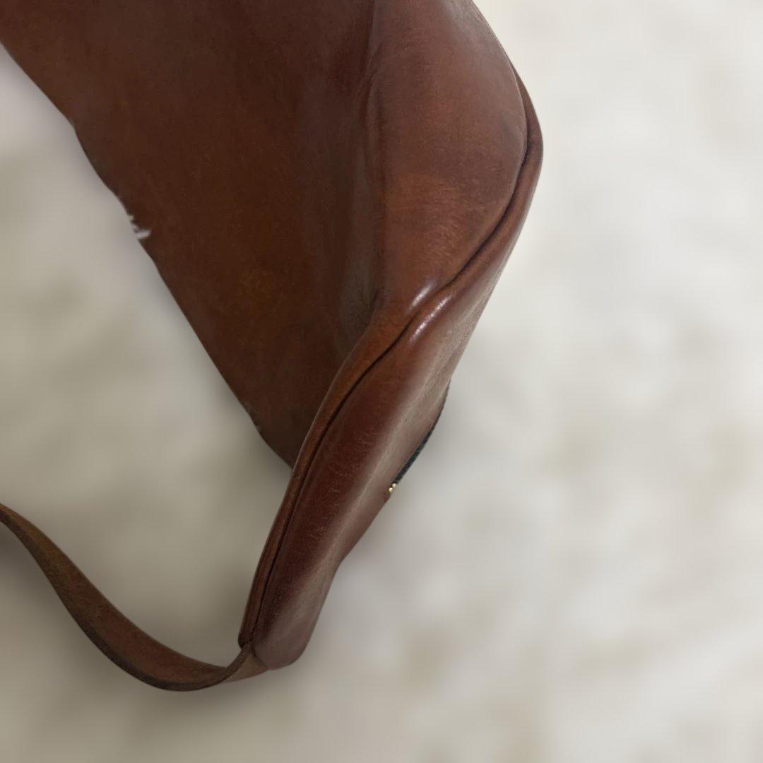 【極美品】RYU リュー 本革 ボディバッグ ウエストバッグ レザー 金具