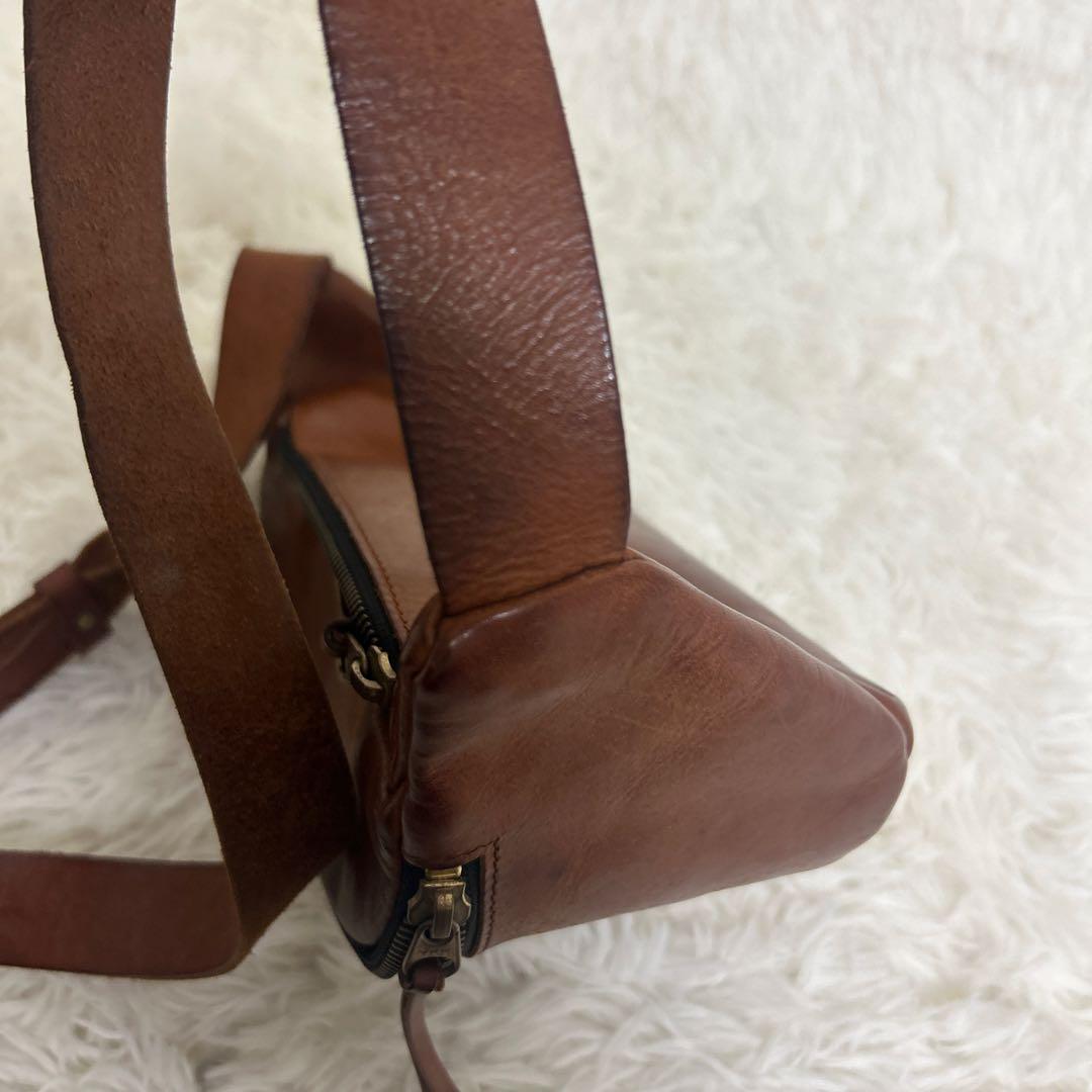 【極美品】RYU リュー 本革 ボディバッグ ウエストバッグ レザー 金具